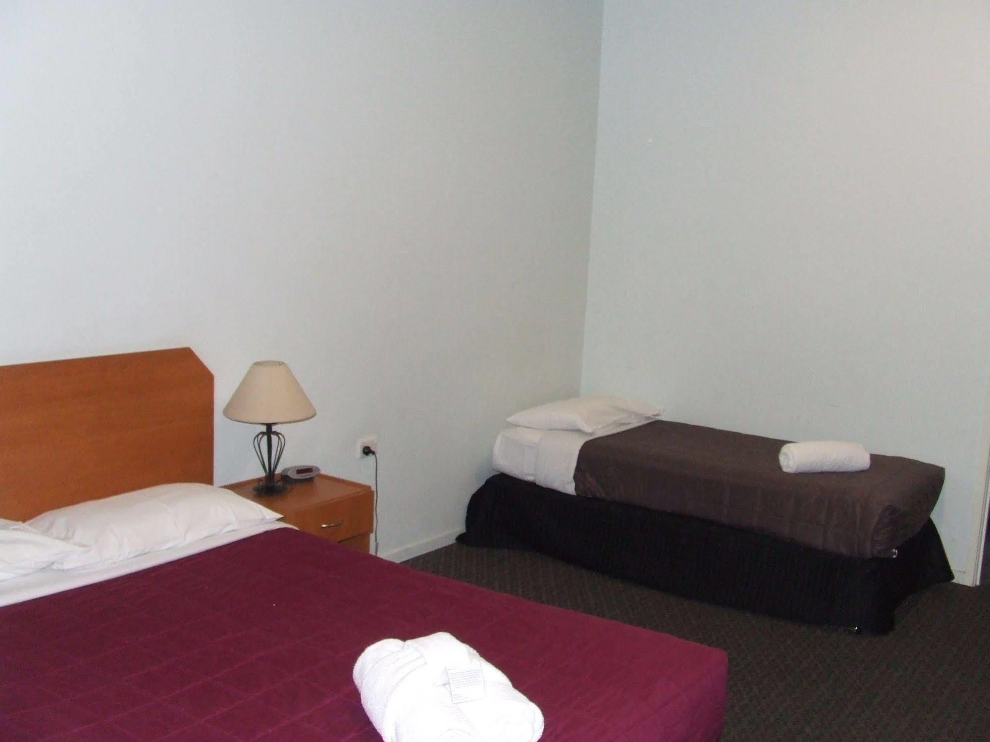 Harbour City Motel Gladstone Bagian luar foto
